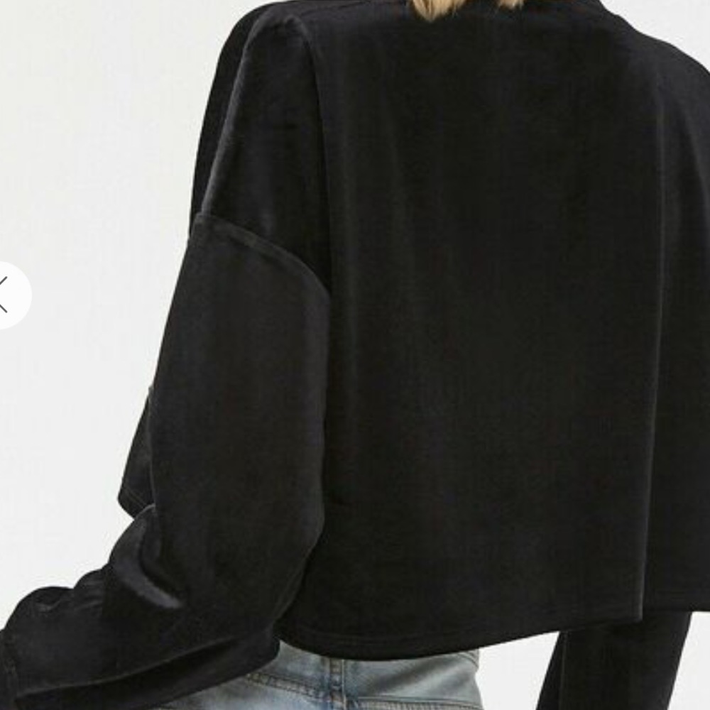 🌺 NWT Black Velvet Long Sleeve Crop Top - Picture 9 of 9